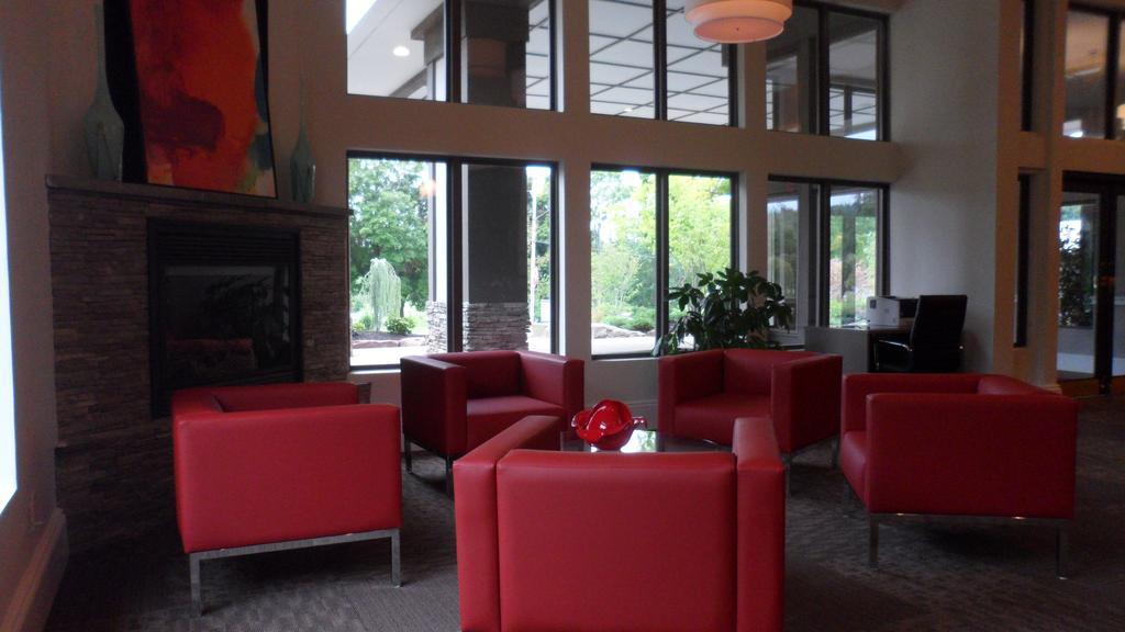 Ramada By Wyndham Rock Hill At Sullivan Center Eksteriør billede